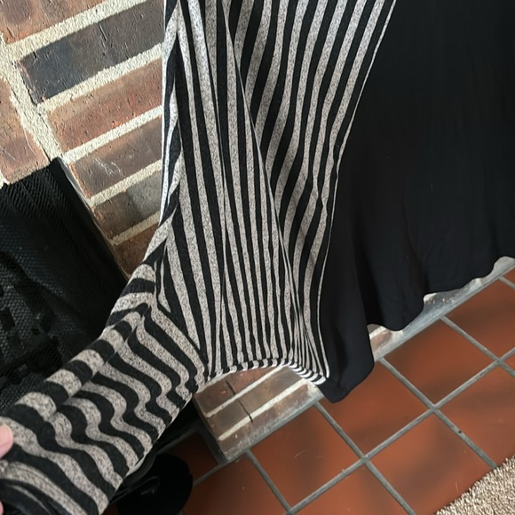 Women’s Plus Size Maurice’s 24/7 Dakota Colorblock Dolman Striped Top, - Picture 4 of 8